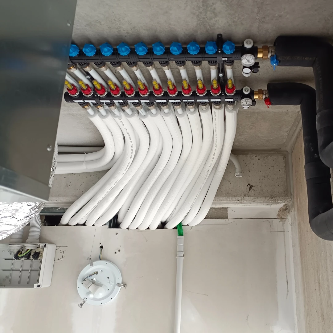collettore impianto radiante distribuzione idraulica professionale